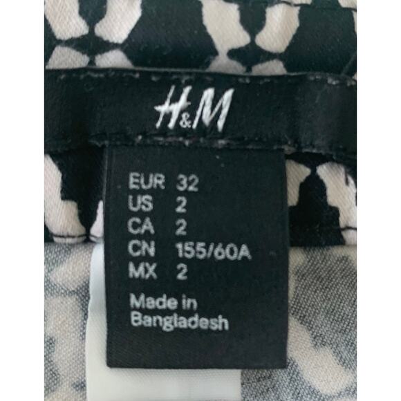 H&M MID RISE LEGGINGS, WOMENS, 2, BELT LOOPS, STRAIGHT LEG, BLACK & WHITE - Picture 10 of 10